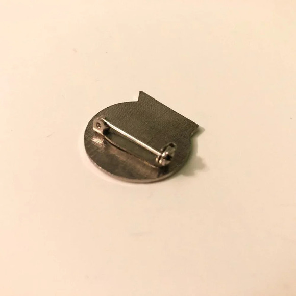 Vtg Blue  Mountain Skiing Pin Turtle on Skis - Picture 5 of 6